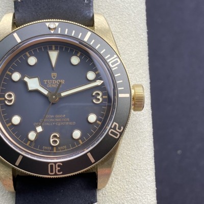 ZF廠高仿帝陀 小銅花V2終極版2824機械機芯41MM複刻手錶 ZF廠高仿帝陀 小銅花V2終極版2824機械機芯41MM複刻手錶