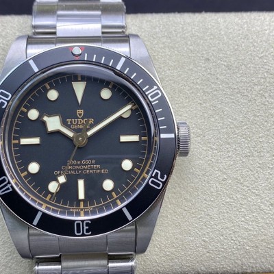 ZF廠高仿帝陀小黑碧灣系列41MM複刻手錶