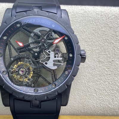 BBR厂高仿罗杰杜彼碳纤维材质陀飞轮机芯型号DBEX0577系列42MM复刻手表