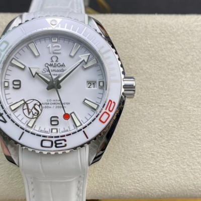VS廠全新推出女士腕表高仿歐米茄白陶瓷海洋宇宙600米39.5mm複刻手錶