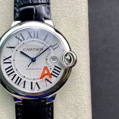 V6 廠一表一卡一碼V8版卡地亞藍氣球可搭載皮帶和鋼帶42mm複刻手錶