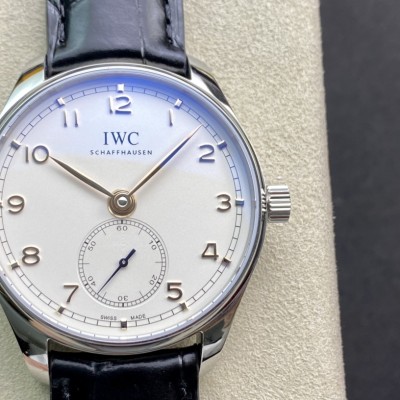 YL廠手錶高仿萬國IWC最新款葡萄牙系列自動小三針40mm四款型號:IW358303 IW358304 IW358305 IW358306搭配82200機芯複刻手錶 YL廠手錶高仿萬國IWC最新款葡萄牙系列自動小三針40mm四款型號:IW358303 IW358304 IW358305 IW358306搭配82200機芯複刻手錶