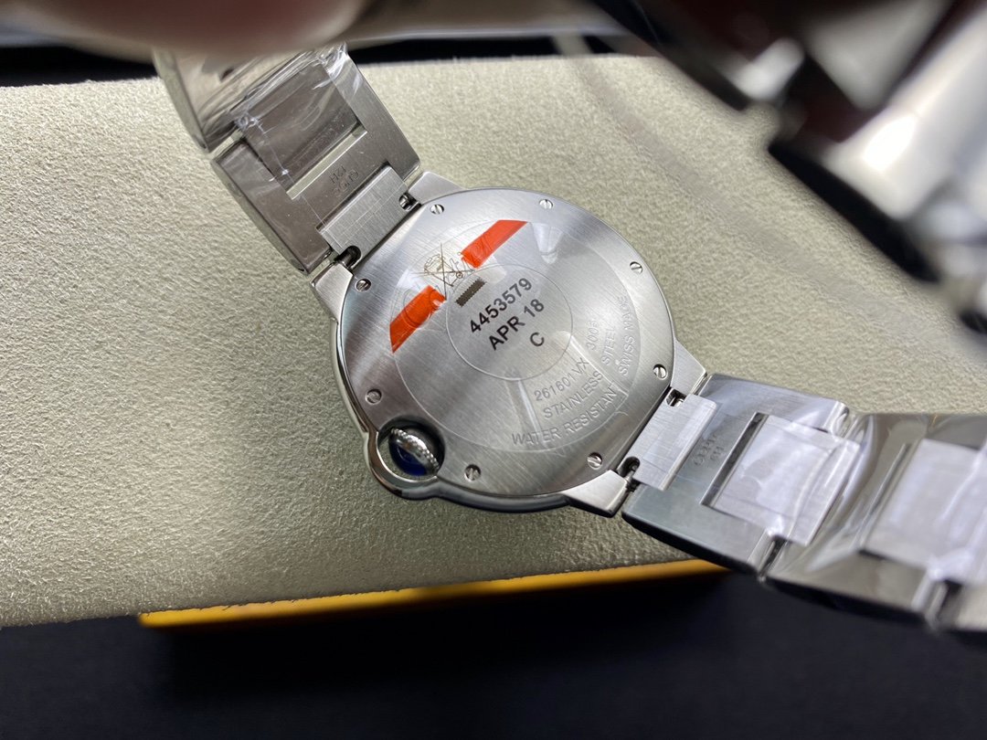 V6廠卡地亞藍氣球系列W6920087腕表（牛皮-精鋼白盤，石英，36毫米）