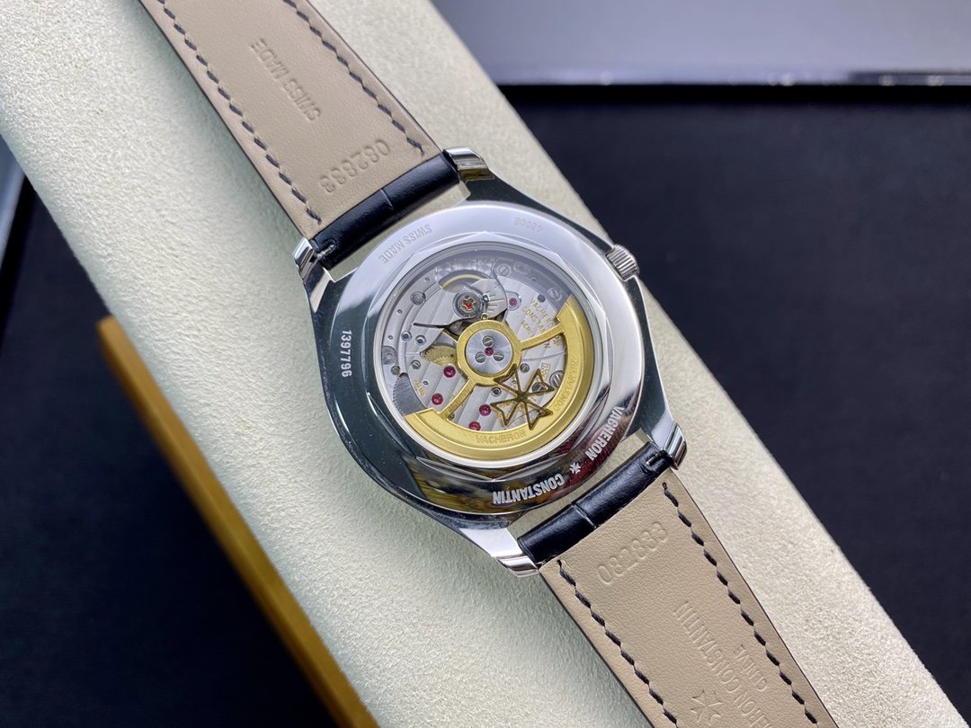 ZF廠再推“鋼王爆品”VC伍陸之型系列三針腕表40MM配1326機芯複刻手錶
