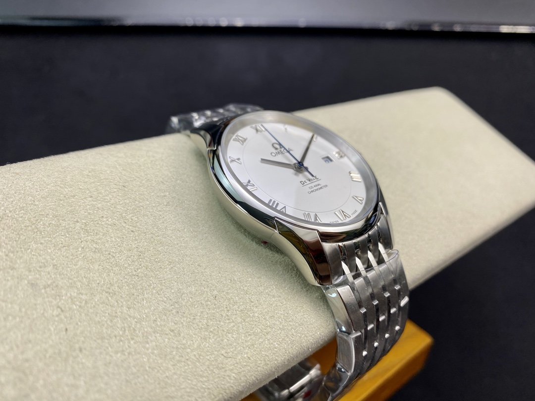 TW廠歐米茄蝶飛系列V2版本8500機芯40MM高仿手錶