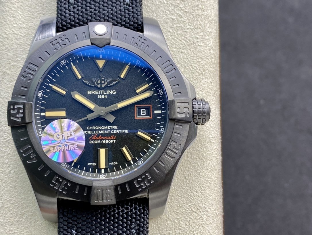 GF廠高仿百年靈 復仇者 黑鳥偵察機 V3加強版2824機芯複刻手錶