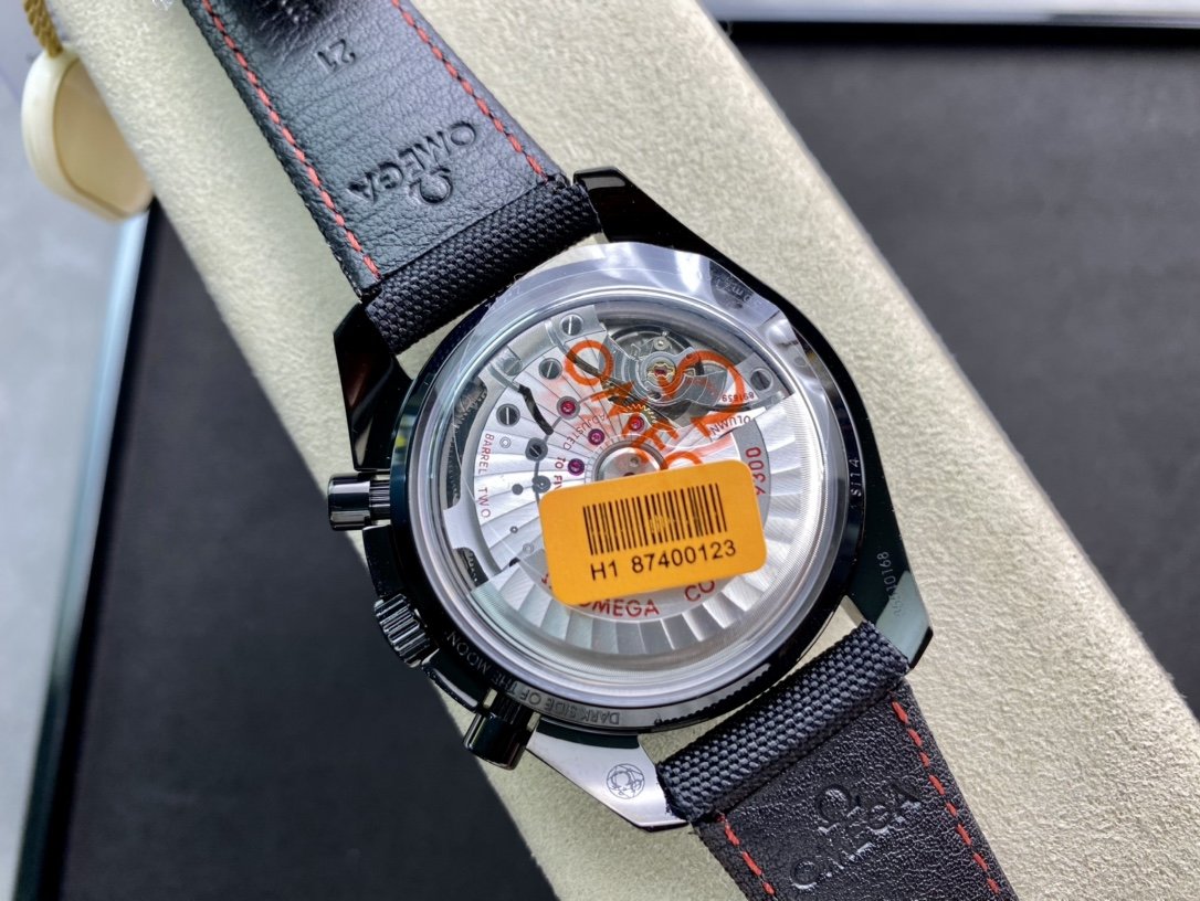 JH精品精仿歐米茄月之暗面超霸系列計時9300機芯44MM高仿手錶