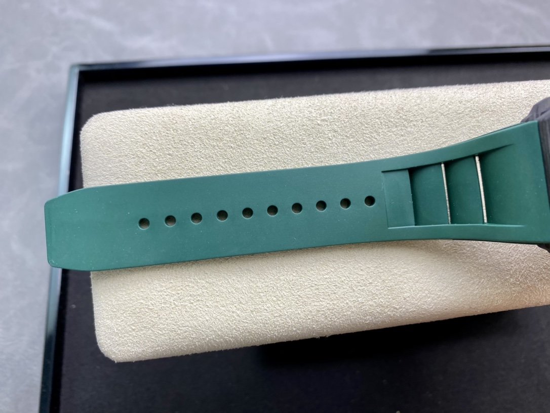 KV廠高仿理查德米勒RM35最強進口原紋碳纖維＂V3＂升級版複刻手錶
