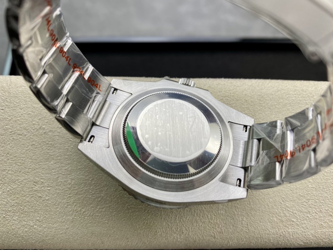 EW 廠2020新款高仿勞力士水鬼潛航者41系列3235機芯複刻手錶