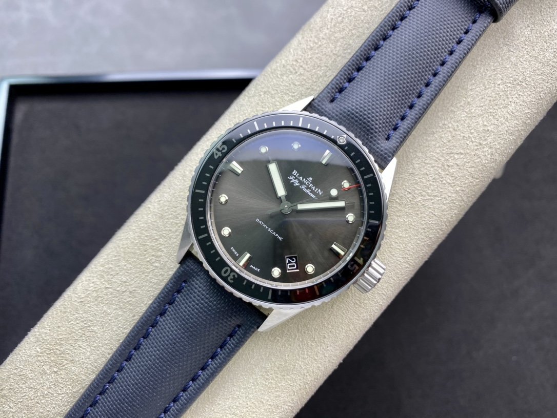 8F精品寶珀(Blancpain)五十尋 50尋系列 5000-1110-B52A複刻手錶