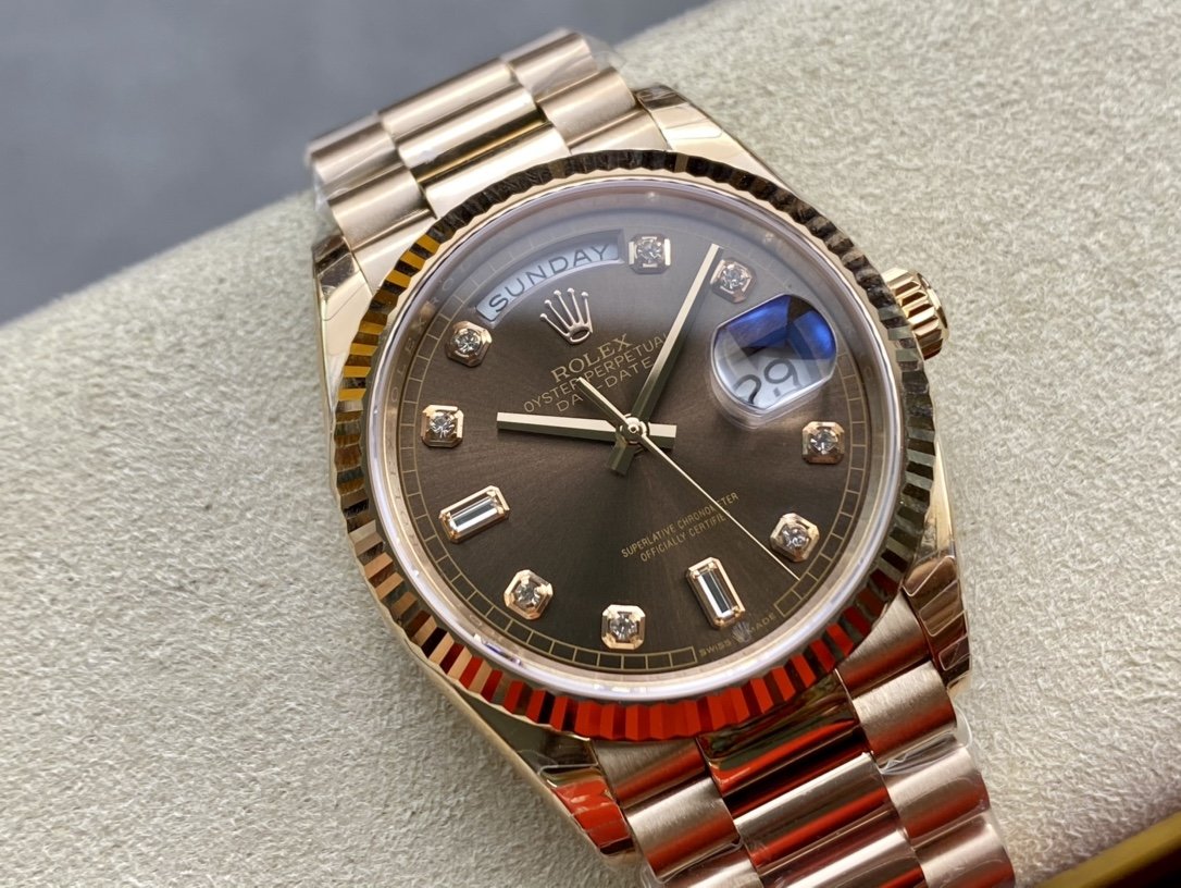 EW Factory最新力作V2升級版高仿勞力士Rolex星期日志型36MM複刻手錶