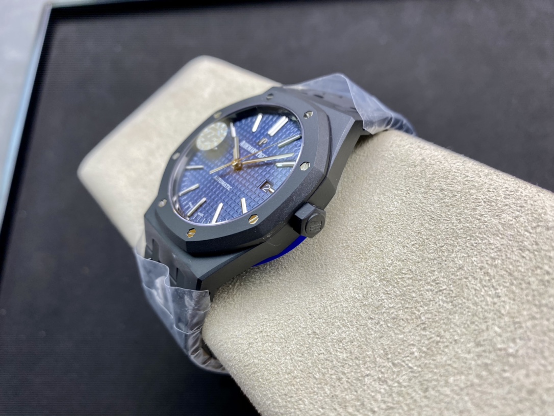 ZF廠手錶愛彼15400系列“DLC版本”高亮黑的金鋼碳鍍層複刻手錶
