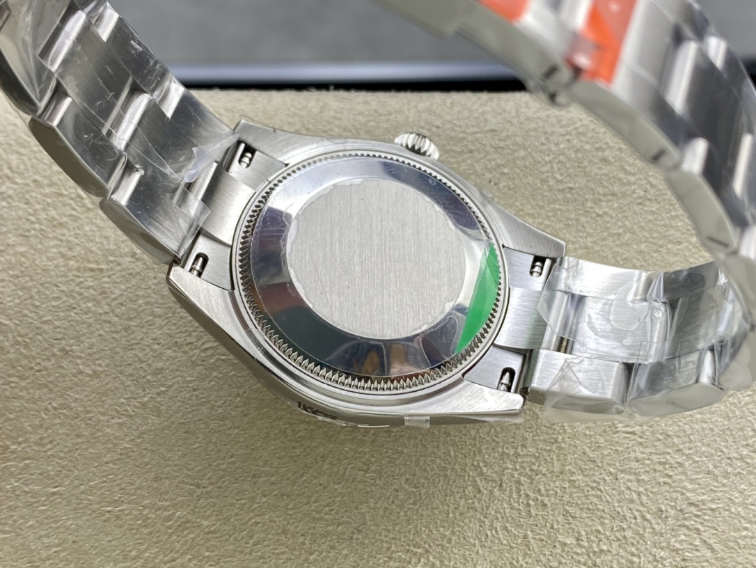 EW 2020新款高仿勞力士蠔式恒動型31系列高仿手錶