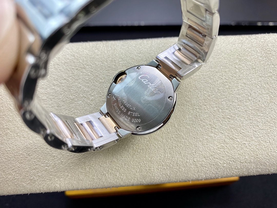 圖為尺寸28mm高端硬貨18k鍍金新款卡地亞真鑽藍氣球,N廠手錶